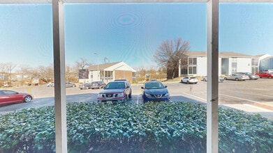 Interior Photo - Brookridge