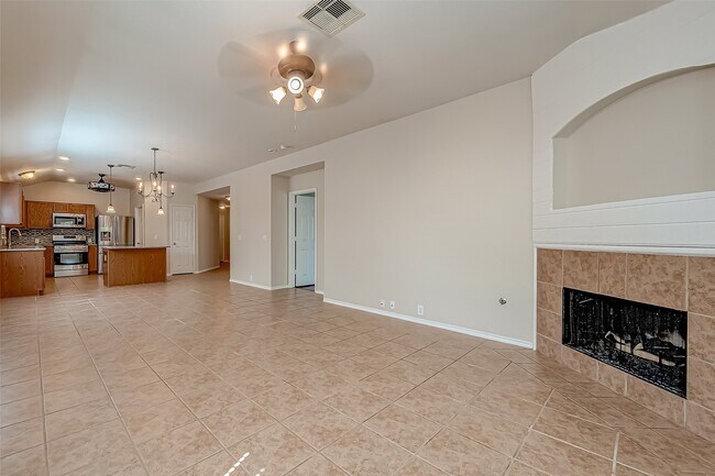 Building Photo - 5910 Spring Sunrise Dr