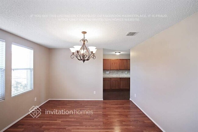 Foto del edificio - 332 Snapdragon Ct