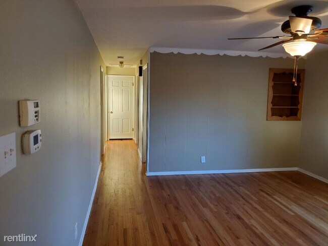 Building Photo - 3 br, 2 bath House - 6068 S Elizabeth Way