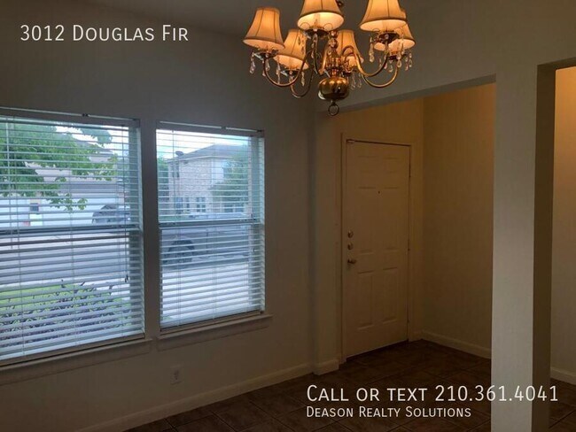 Foto del edificio - 3012 Douglas Fir Dr