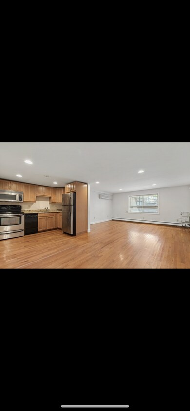 Primary Photo - 95 Clifton St