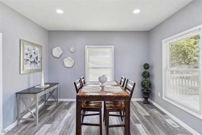 Building Photo - 1962 W 96th St