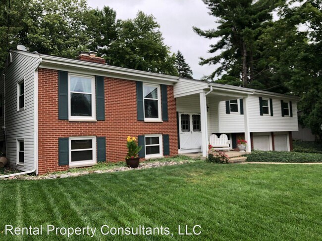 Foto del edificio - 5 br, 3 bath House - 646 Greenbrier Dr. SE