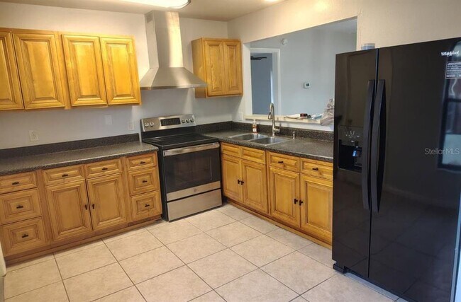 Foto del edificio - 437 Short Dr