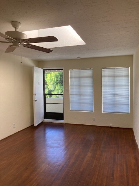 Building Photo - 4111 W Olive Ave