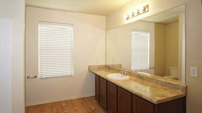 Building Photo - 8931 Bonnie Butler
