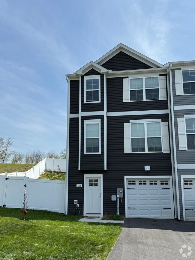 Building Photo - 11106 Gopher Dr N