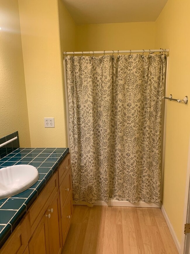 Foto del edificio - Beautiful Move in Ready 3 bedroom 2 bath home in Established neighborhood