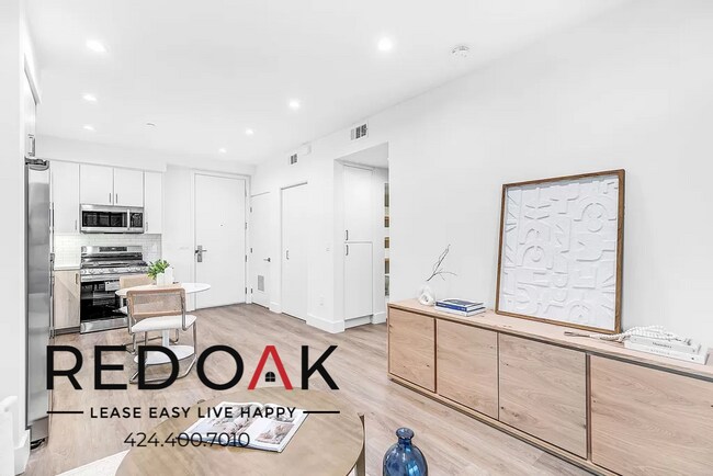 Foto del edificio - Gorgeous One Bedroom with a Private Balcon...