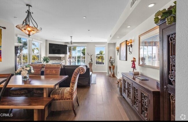 Building Photo - 4012 Tradewinds Dr