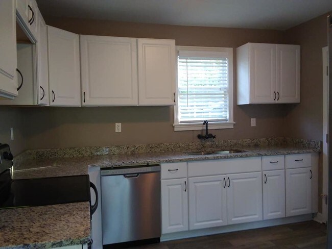Building Photo - 609 Westboro Dr