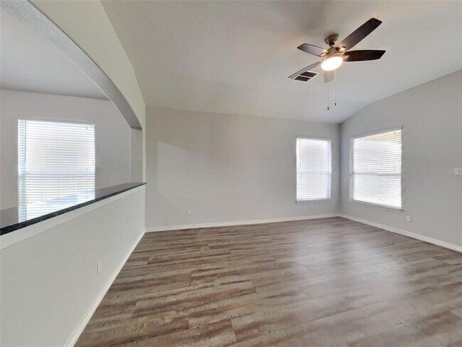 Foto del edificio - 6733 River Ridge Ln