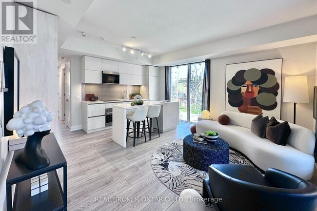 Photo du bâtiment - 21 Park St E