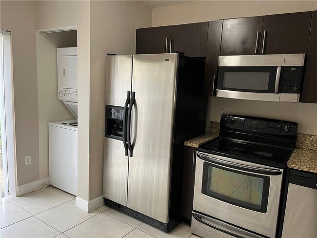 Foto del edificio - 6255 SW 47th Mnr