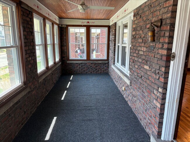 Foto del edificio - 448 W 28th St