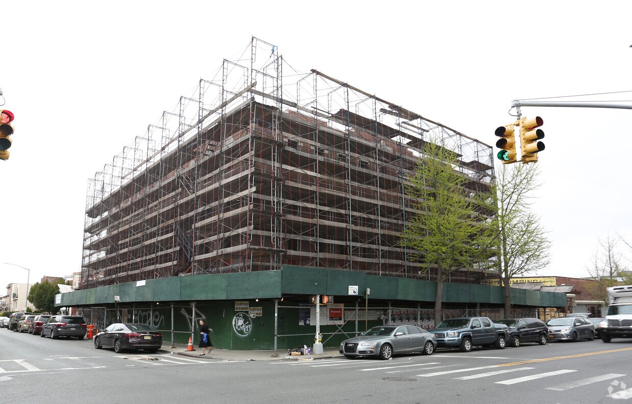 Building Photo - 4018 15th Ave