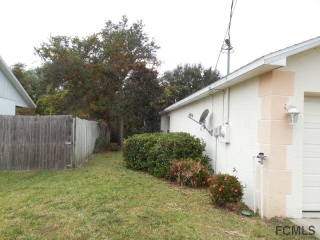 Building Photo - 2 Rocking Horse Dr