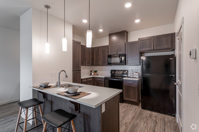 Interior Photo - Columbia River Walk
