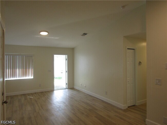 Foto del edificio - 4527 28th St SW