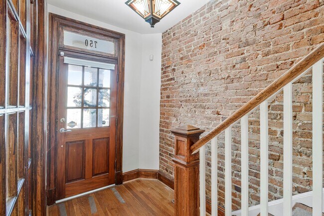 Foto del edificio - Big and Comfy Townhouse