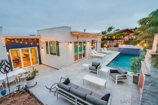 Building Photo - 738 Castro St