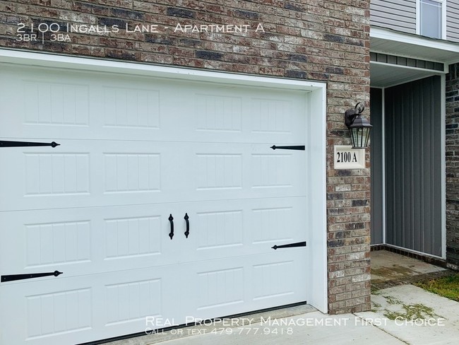 Building Photo - 2100 Ingalls Ln