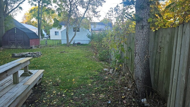 Building Photo - 3901 Herrick St