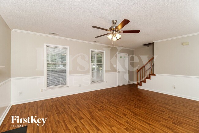 Foto del edificio - 4305 Oak Glen Dr