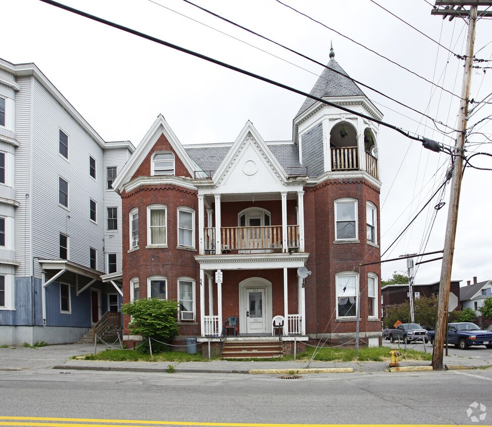 Foto del edificio - 122 Bartlett St