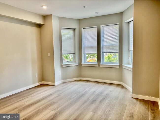 Foto del edificio - 5356 Cedar Ave