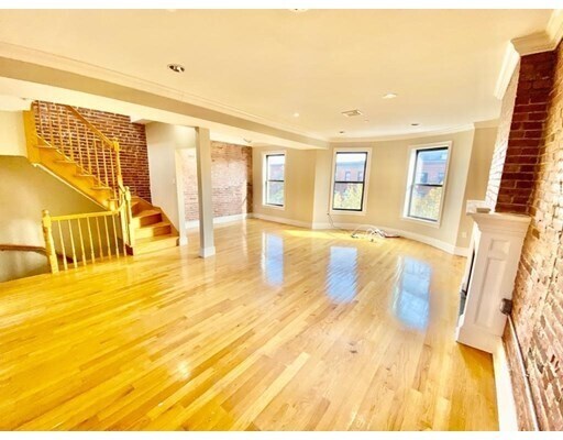 Building Photo - 681 Tremont St