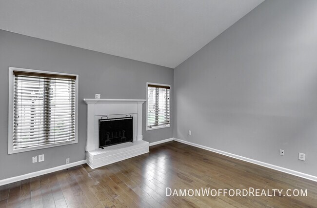 Foto del edificio - 34 Park Crest Pl