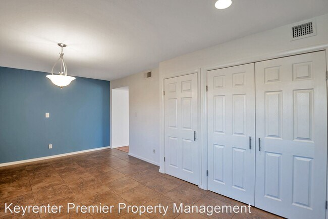 Building Photo - 6009 N Granite Reef Rd