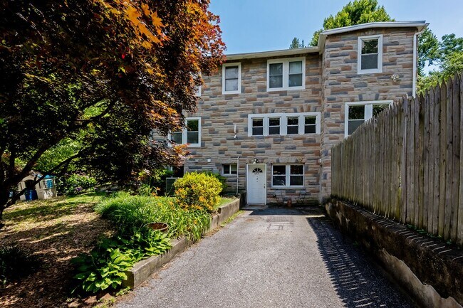 Foto del edificio - 7814 Garland Ave.