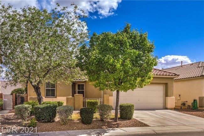 Building Photo - 2121 Silvereye Dr