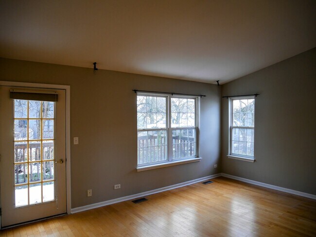 Building Photo - 2514 Oneida Ln