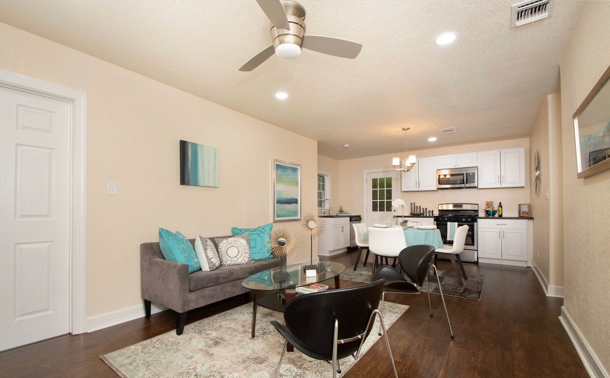 Foto principal - 707 Pennystone Ave