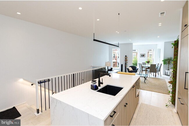 Foto del edificio - 1321 Monroe St NW
