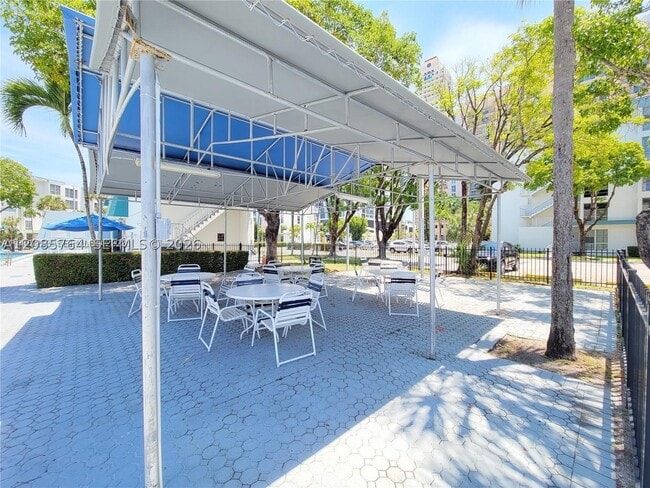 Building Photo - 17570 Atlantic Blvd