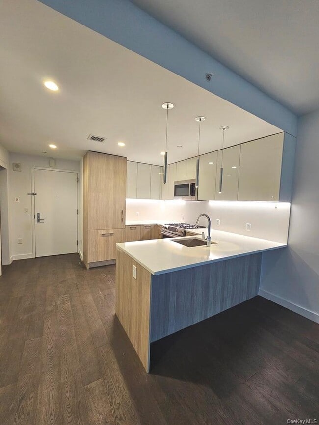 Foto del edificio - 131-03 40th Rd