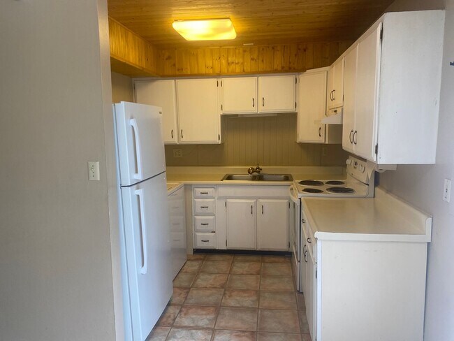 Foto del edificio - 235-235 Crestone Ave