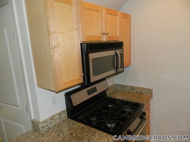 Building Photo - 110 Second St