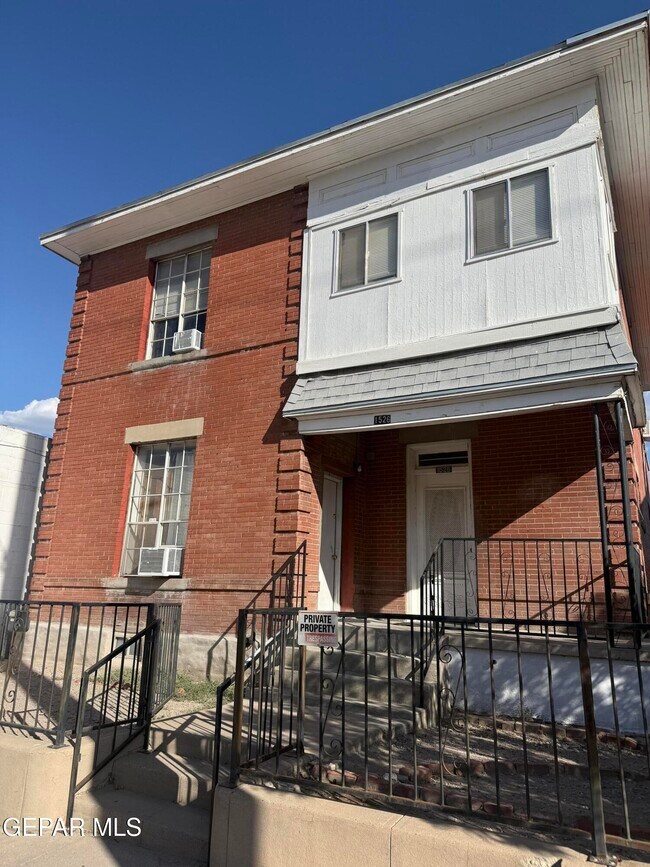 Foto del edificio - 1526 Yandell Dr