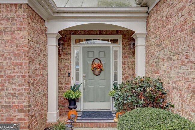 Foto del edificio - 6355 Glen Oaks Ln NE