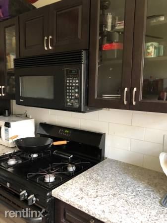 Primary Photo - 33 E Grand St