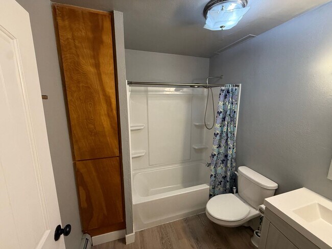 Foto del edificio - 3630 O'Malley Rd