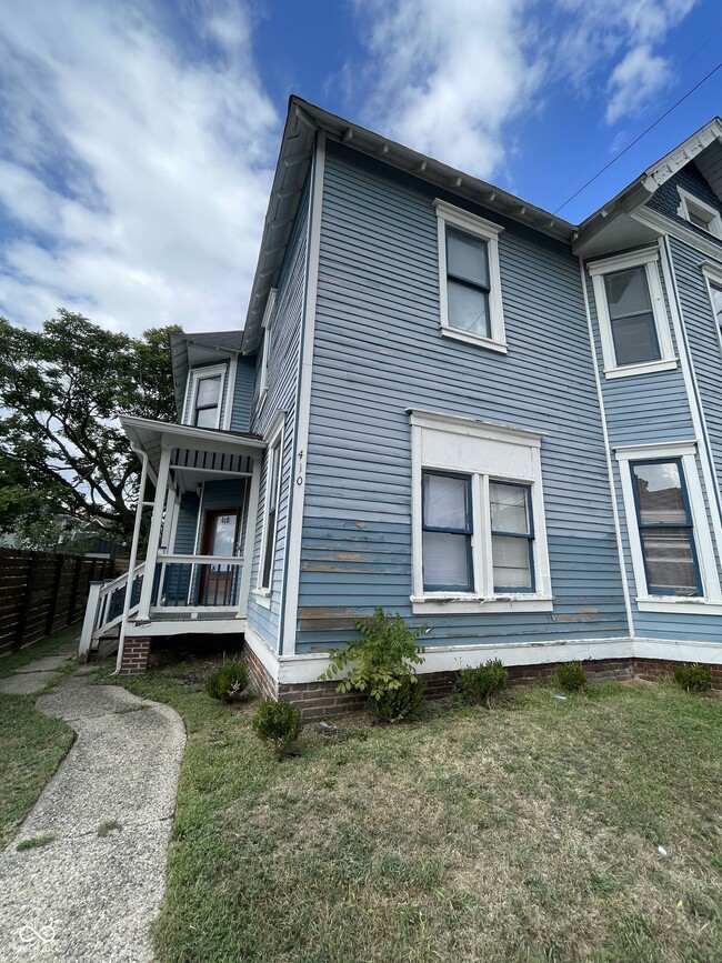 Building Photo - 410 E 16th St