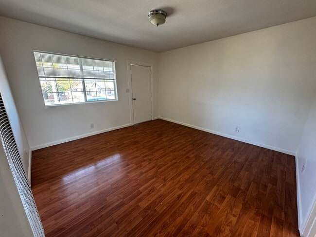 Foto del edificio - 440-46 Millar Ave