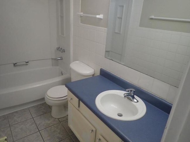 Building Photo - 2303 W. Michigan Avenue G5 2 BR/ 2BA $875